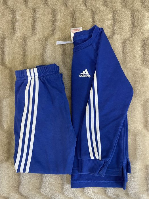 Спортивний костюм дитячий adidas 110 розмір