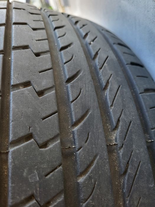 Продам шину 225/50/17