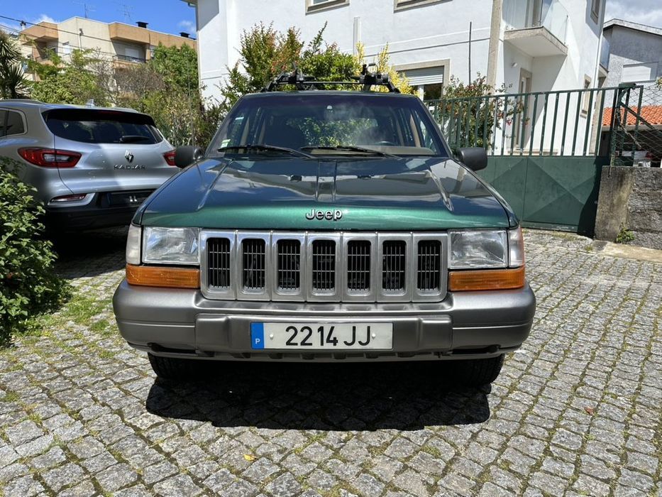 Jeep Grand Cherokee 2.5 TD Laredo foto 2