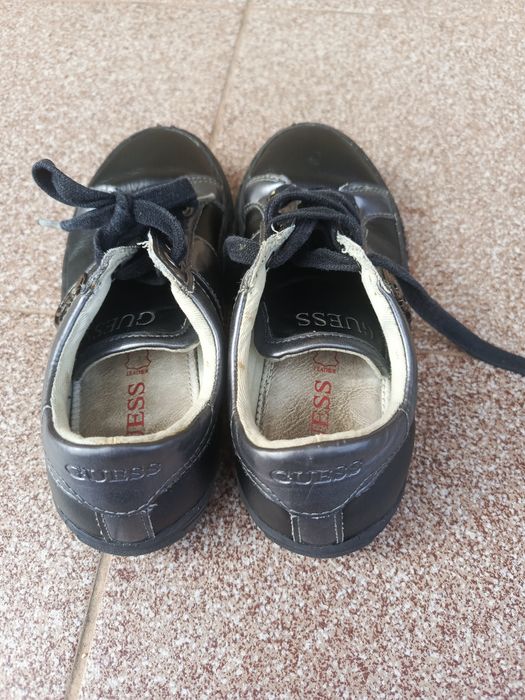 Buty skórzane Guess roz 32