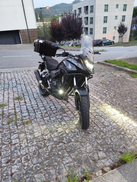 Honda CB 500X muito bem cuidada