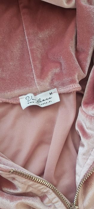 Bluza z kapturem varlesca zapinana welurowa połyskująca