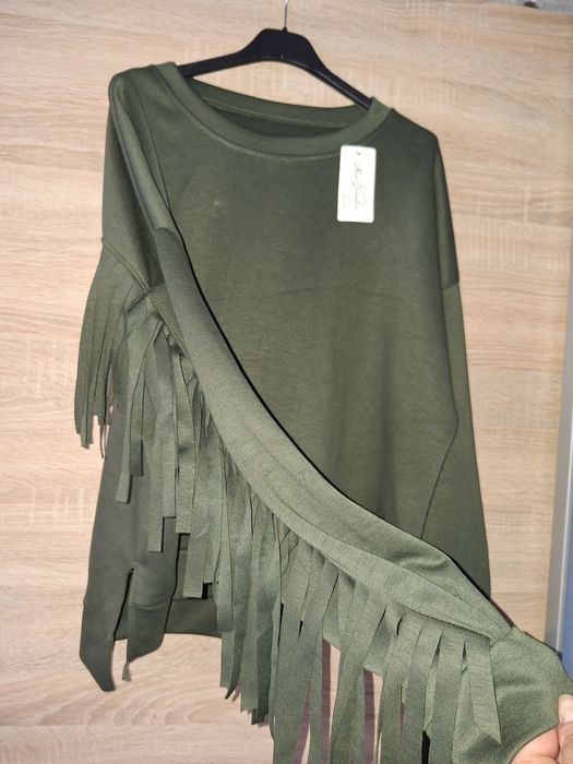 Bluza frędzle nowa.