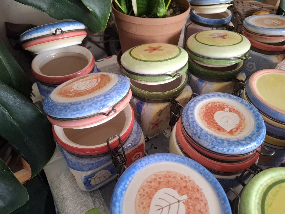 Frascos louça com tampa mola