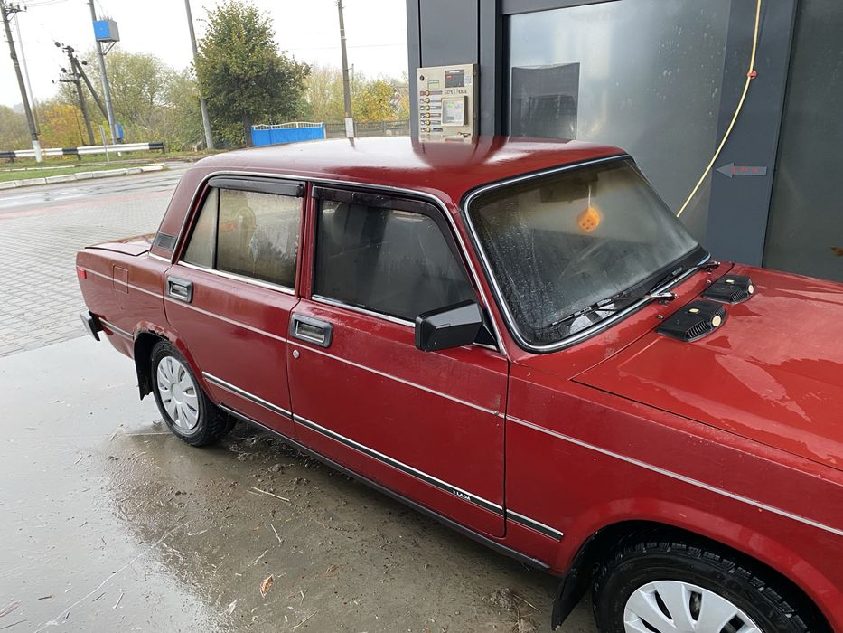 Продам авто ваз 2105