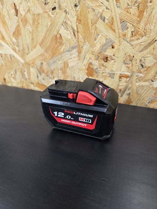 Аккумулятор Milwaukee M18 12A 2023року