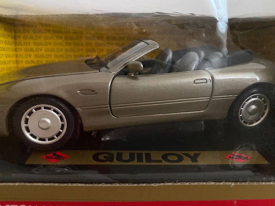 Carro Aston Martin DB7 Volante - Guiloy escala 1/24