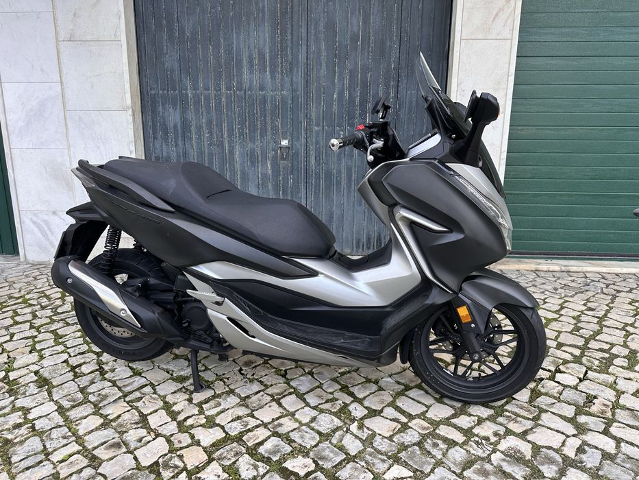Honda Forza 300  poucos km