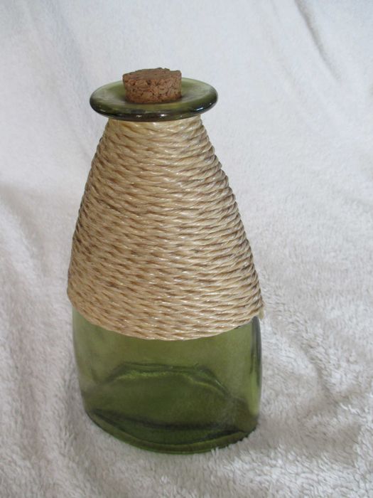 Garrafa verde decorativa