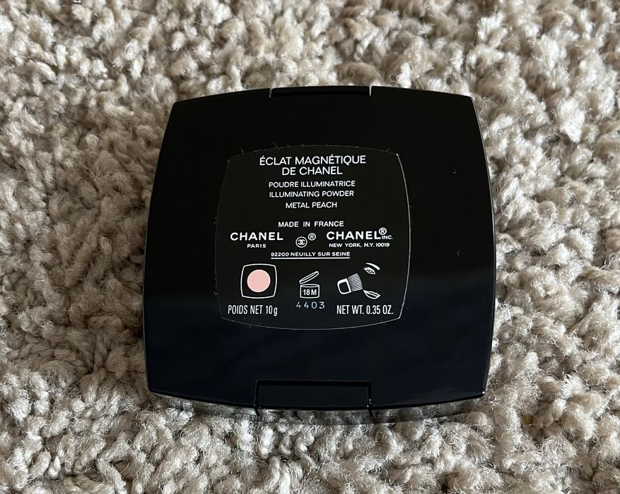 CHANEL ÉCLAT MAGNÉTIQUE DE CHANEL 10g sddefault.jpg