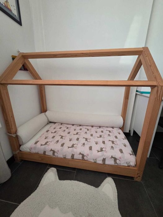 Cama Infantil em Madeira com colchão – Modelo Casinha