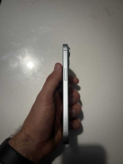 iPhone 15 128GB niebieski, zamienię na android