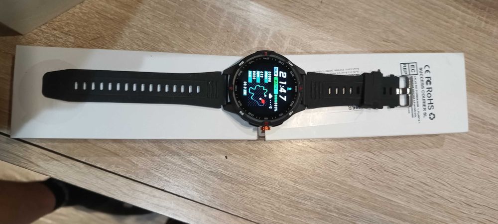 Smartwatch z GPS z mocna baterią