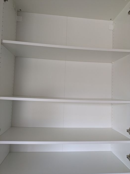 Biała Szafa pax z półkami