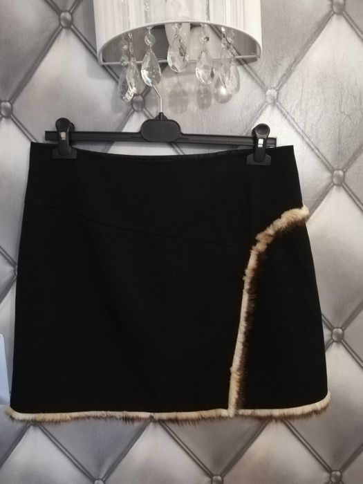 Spódnica mini z futerkiem