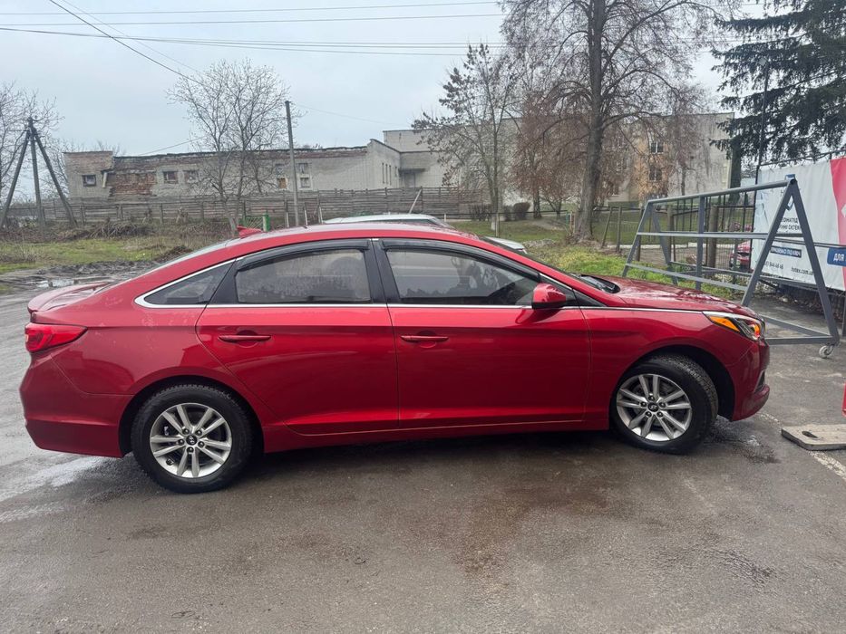Продається Hyundai Sonata у відмінному стані.