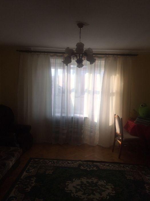 Здаеться затишна 3 кiмнатна квартира в центрI мiста