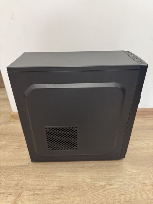 Компʼютер в робочому стані, без диску