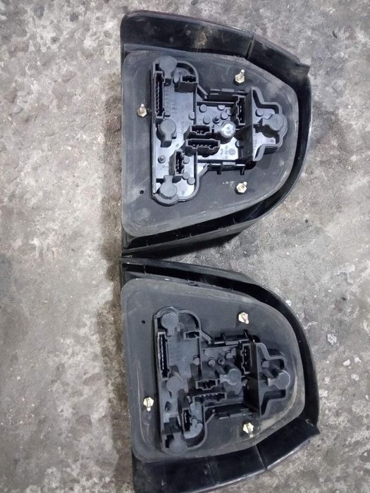 Продам пару Фонарей Golf 3