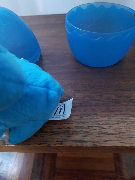 Ovo e bebé Dinossauro azul, em muito bom estado