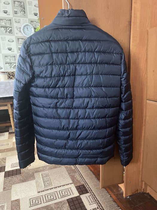 Чоловіча куртка в гарному стані не підійшов розмір