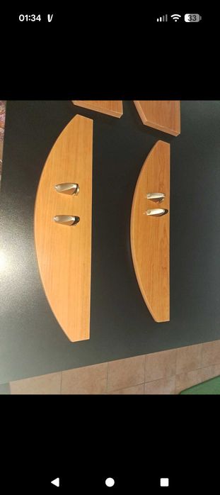 Prateleiras de madeira