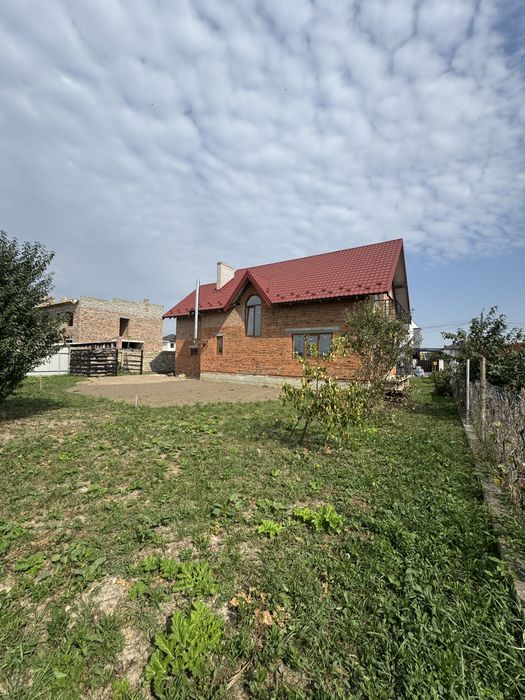 Будинок в Крихівцях з частковим ремонтом!!!
