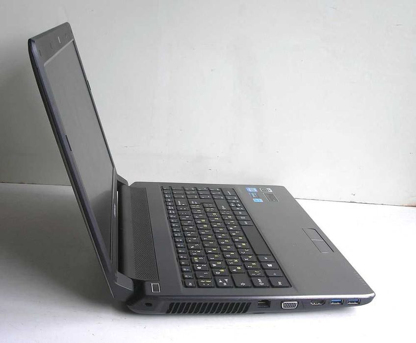 Ноутбук Medion (Intel Core I3 / GeForce 1 ГБ / 15" LED)