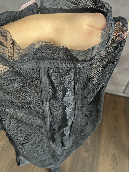 Nowe Body damskie koronkowe rozmiar S Esmara