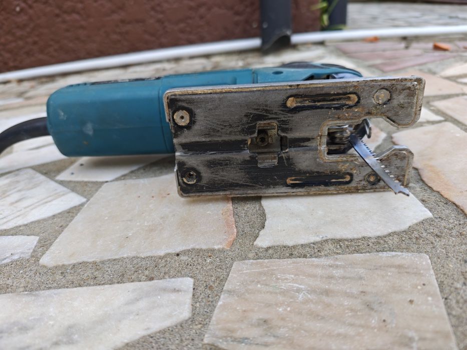 Serra Tico-Tico Profissional Makita 4351FCT (720W) + Mala Original