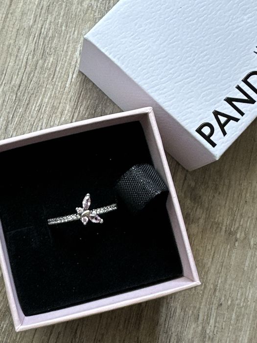 Каблучка Pandora