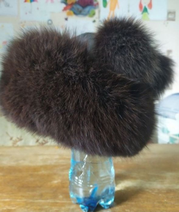 Хутряна шапка з пісця з шкіряною основою