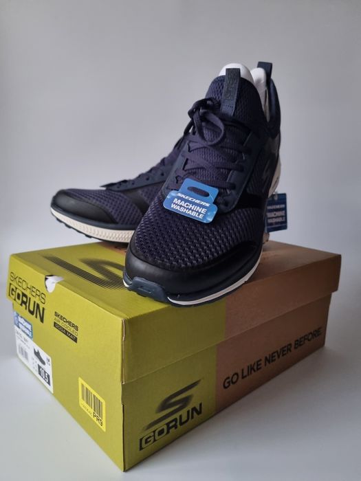 Oeygonalne Buty Skechers Go Run Rozmiar 44 Nowe