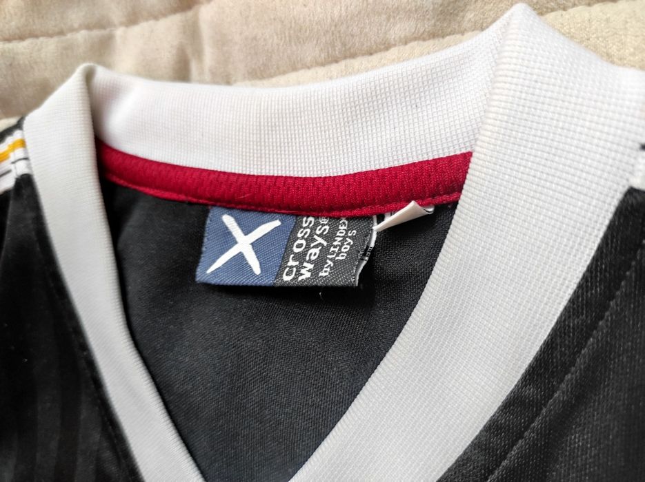 T-shirt czarny w paski cross-ways