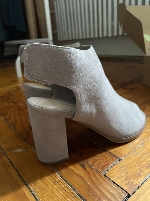 Замшеві ботільони босоніжки на підборі