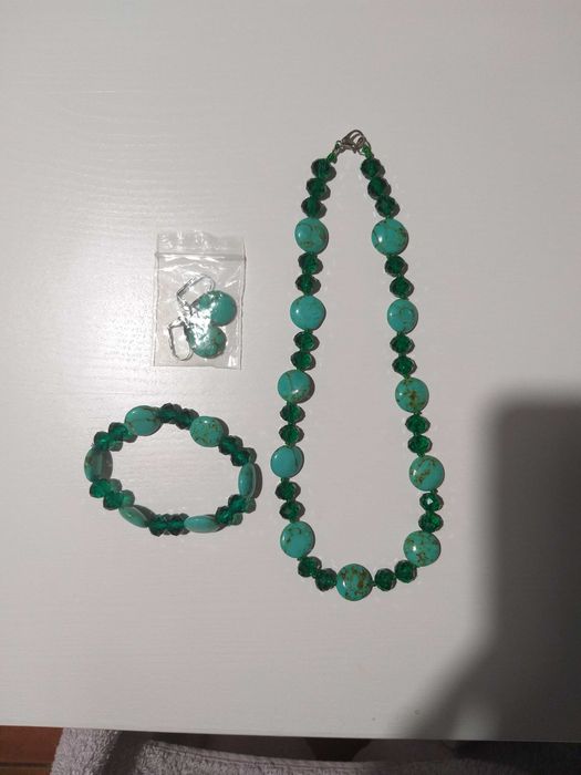 Conjunto de turquesa(colar,bricos,pulseira)