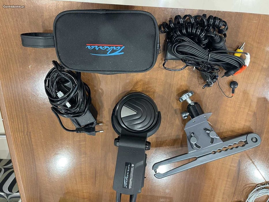 Leitor de DVD marca Takara transportavel para viagem