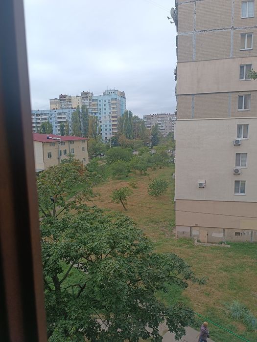Продам кімнату біля метро