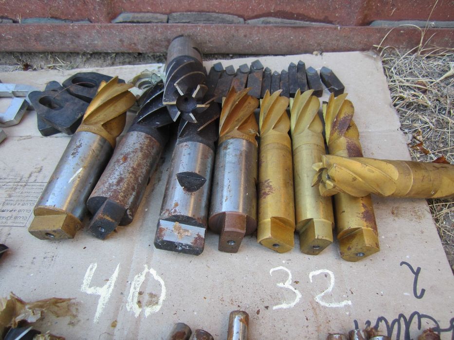 Фрезерная остнастка , фрезы  , росточные головки