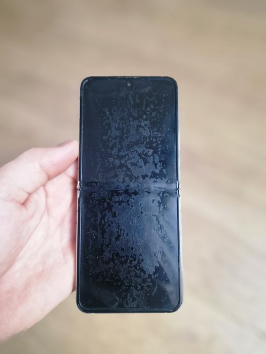 Samsung FLIP 5 V 8GB/512GB składany