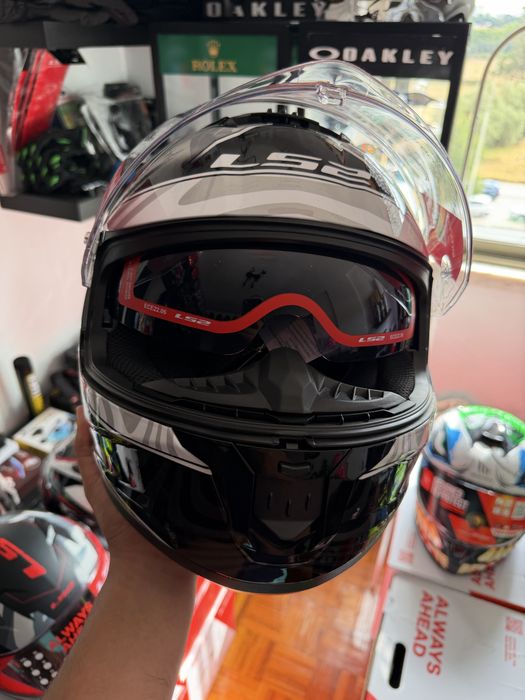 Capacete LS2 com lente dupla Novo tem em outras cores