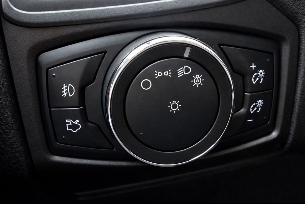 Ford Focus SE  2014 модельний рік
