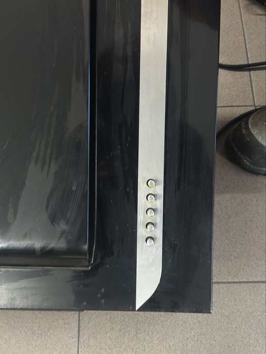 czarny okap kuchenny