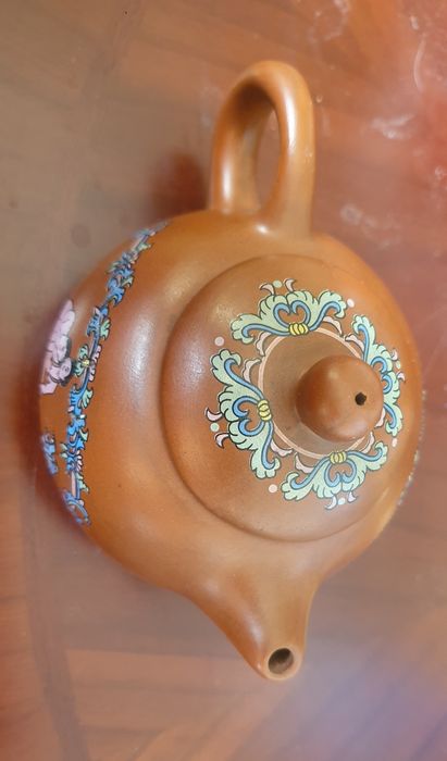 Чайник Китай.Ручная работа100%исинская глина. Интересный вариант.