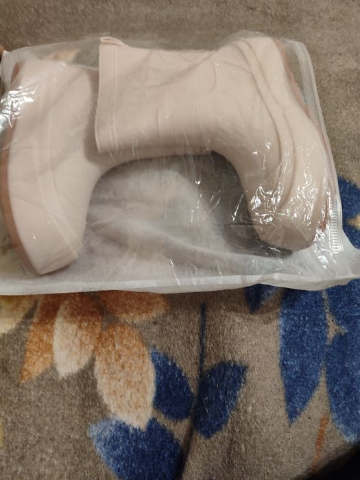 Продам чобітки суперові