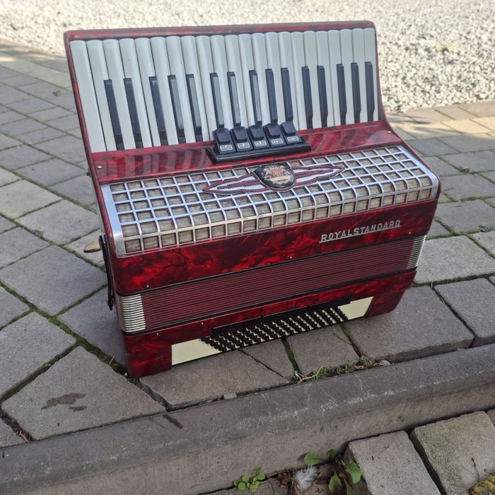 Sprzedam akordeon 96 basów
