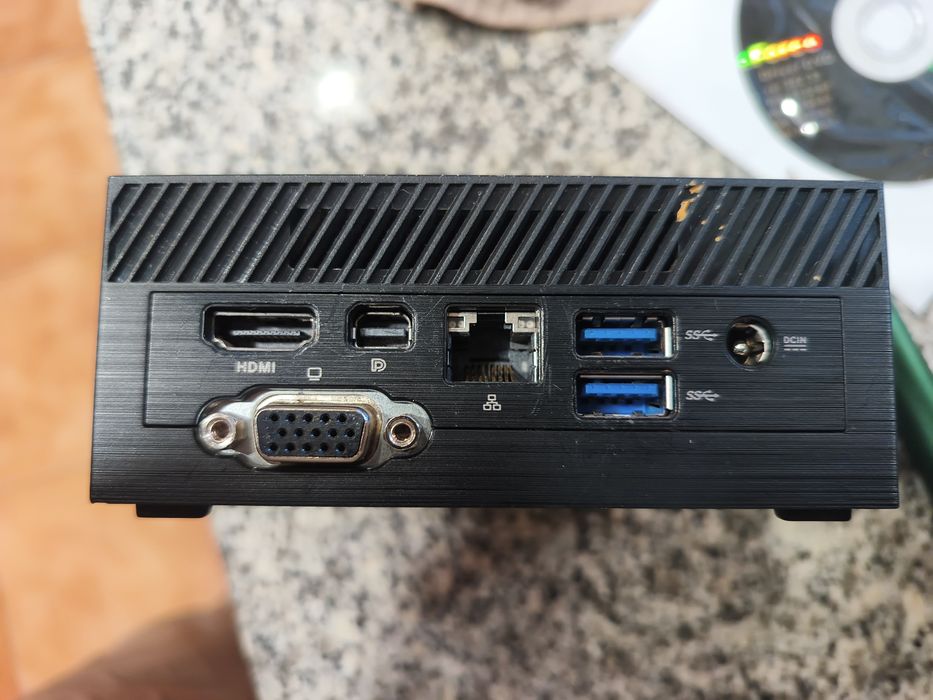 Mini PC ASUS Pn40