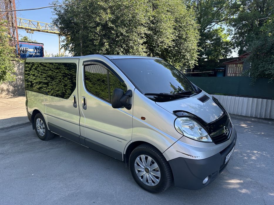 Opel Vivaro 2.5 2008 в рідній фарбі