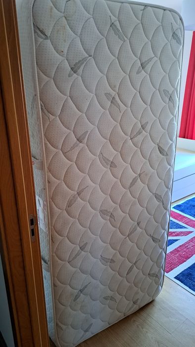 Colchão 90x190x20 com base cama estrado