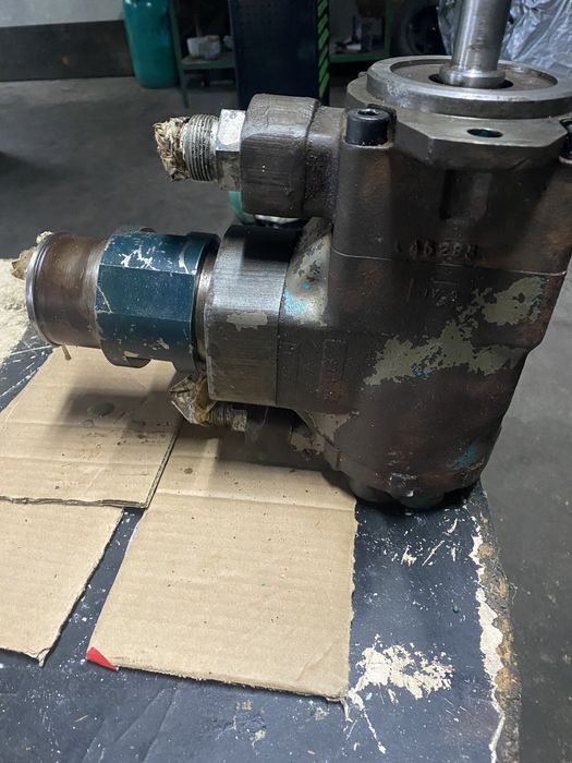 Vendo bomba Denison duplo flanco